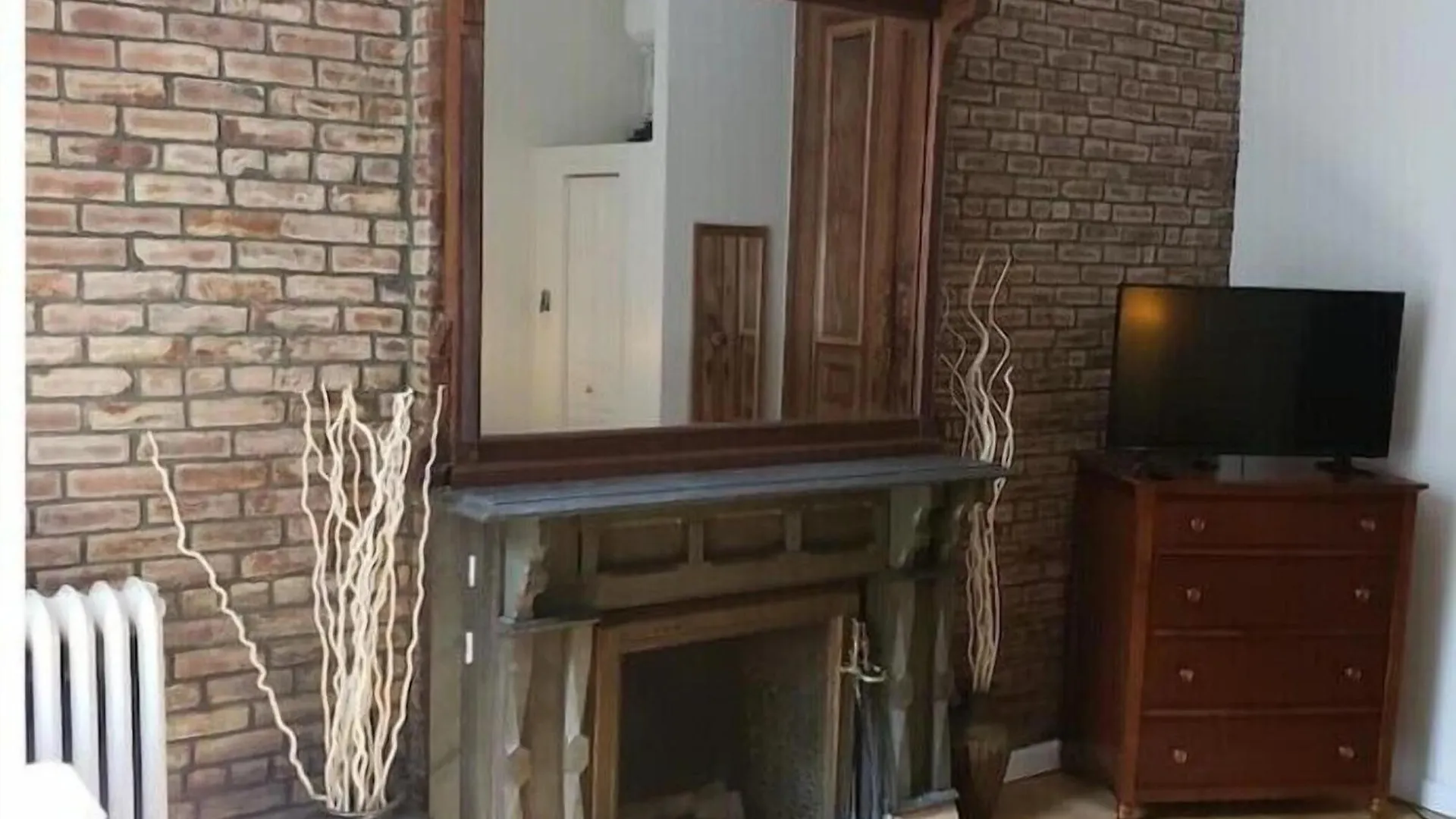 Great Looking Studio Apartment location